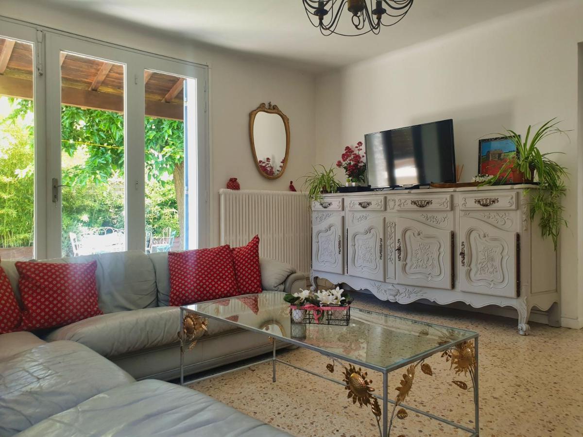 Villa Calme, Climatisee, Piscine, A 2 Pas Du Centre LʼIsle-sur-la-Sorgue Eksteriør billede